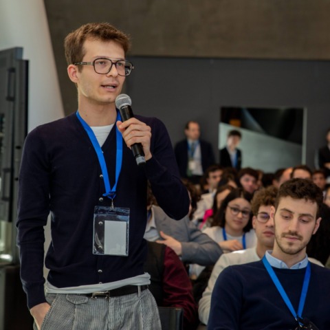Domanda da un residente di MilanoAccademia