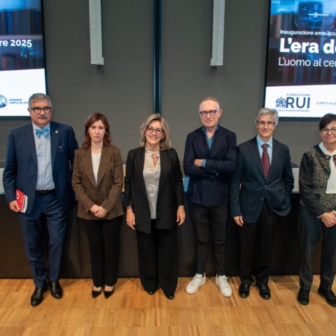 Il presidente FRui Ghini, la direttrice generale FRui Travaglini, la giornalista Ricotta Voza, il dott. Ungaro, il prof. Maccarini e la prof.ssa Carrozza